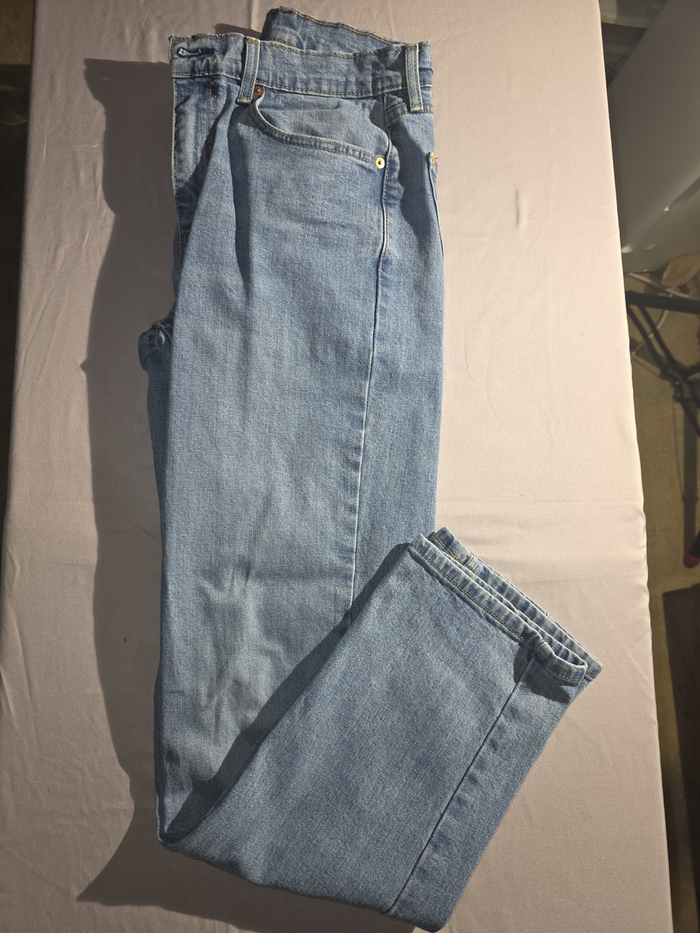 Levi's 550 Men's Relaxed Light Blue Jeans